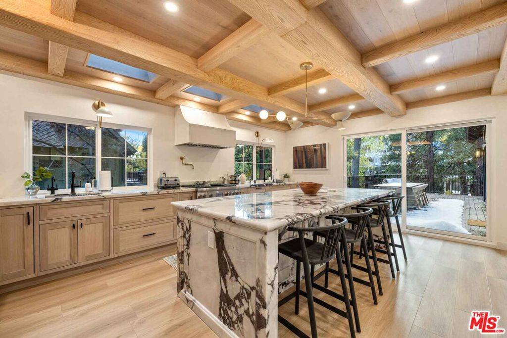 Lake Arrowhead, CA 92352,27643 W Shore RD #Share 2