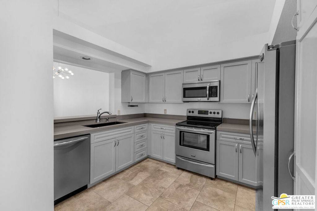 Palm Desert, CA 92211,140 Villa CT