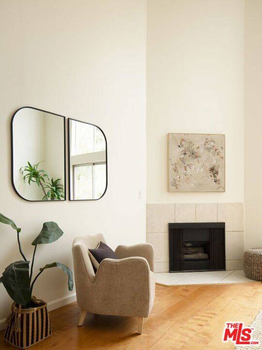 Los Angeles, CA 90025,1639 Camden AVE #303