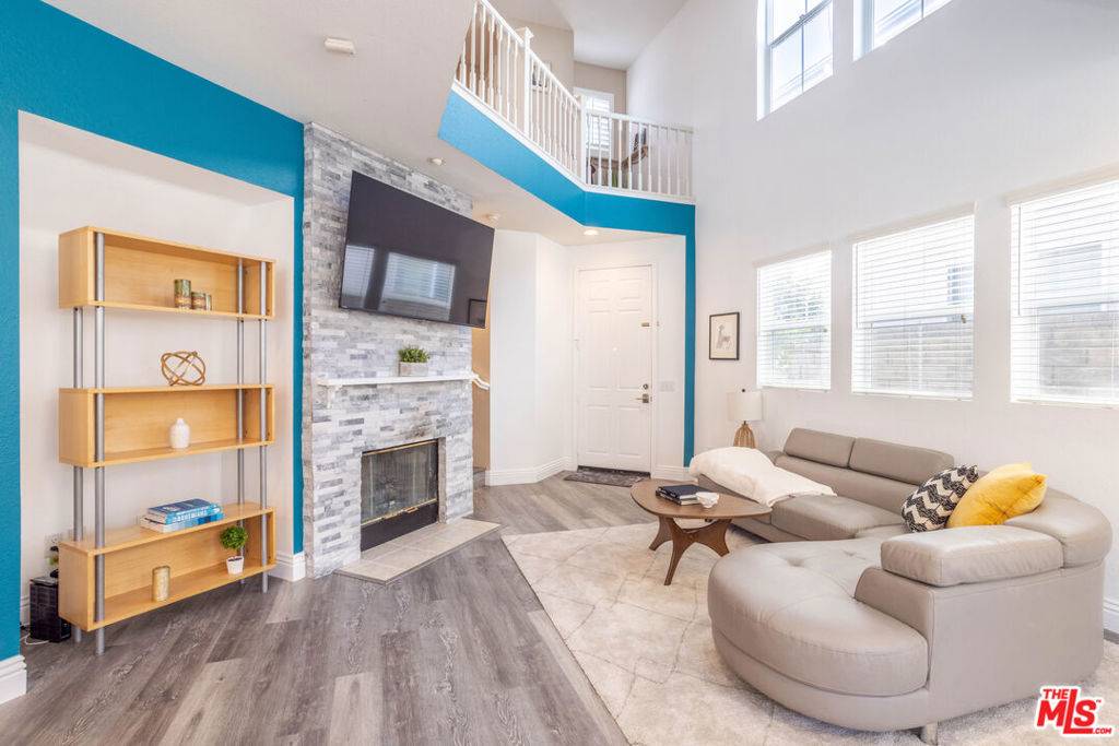 Valencia, CA 91354,29266 Pilgrim CT