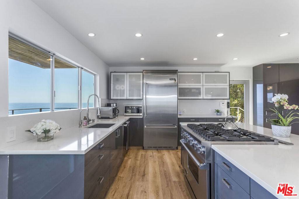 Malibu, CA 90265,32701 Vista De Los Ondas ST