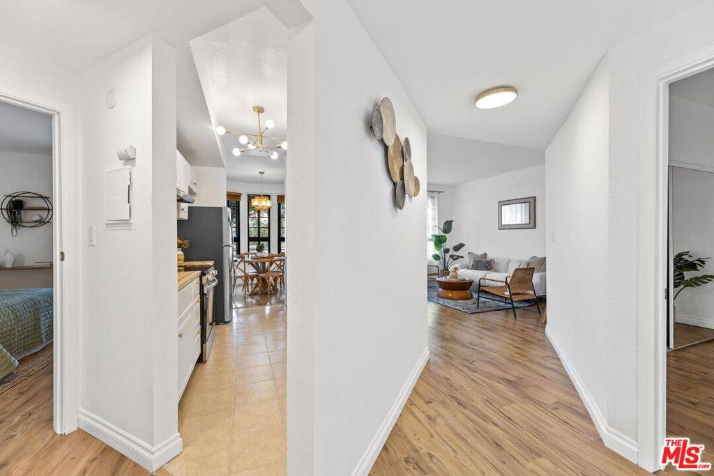 Canoga Park, CA 91304,7632 Topanga Canyon BLVD #118