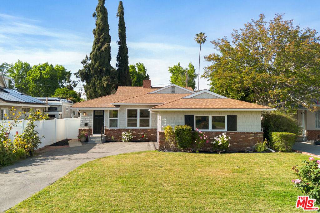 Valley Glen, CA 91401,13411 Erwin ST