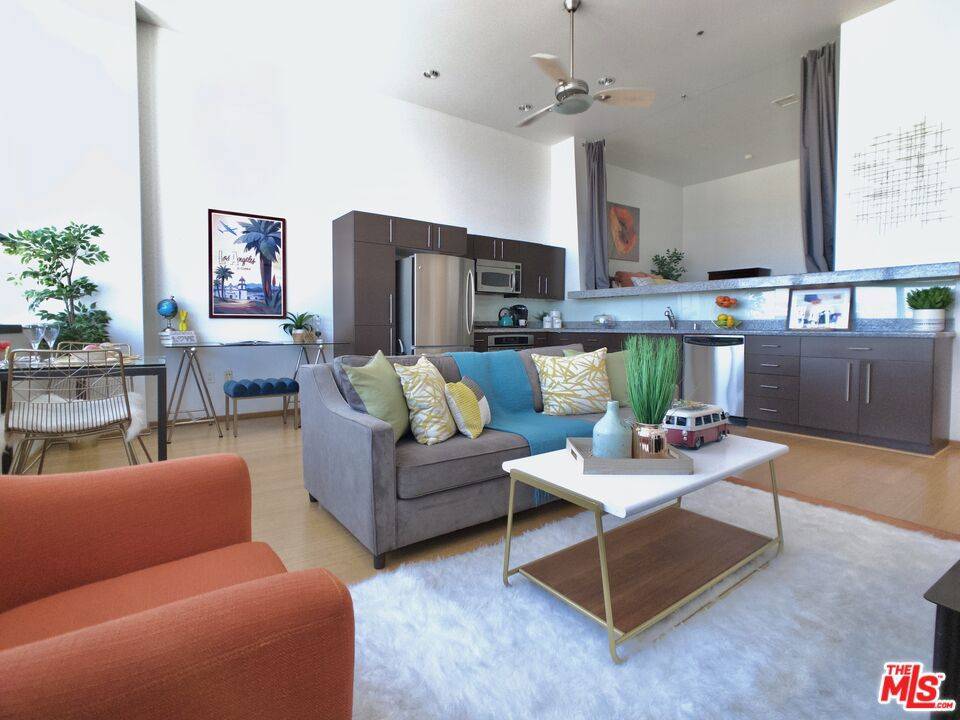 Los Angeles, CA 90017,1100 Wilshire BLVD #1804