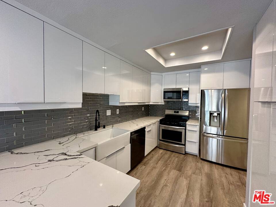 Calabasas, CA 91302,4271 Las Virgenes RD #7