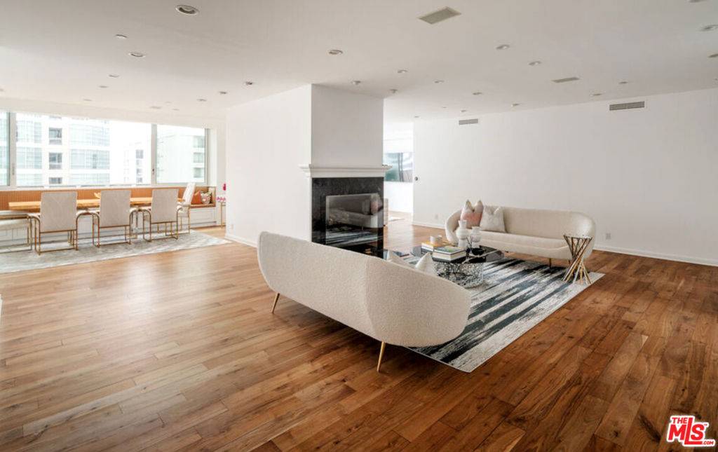Los Angeles, CA 90024,10375 Wilshire BLVD #11H