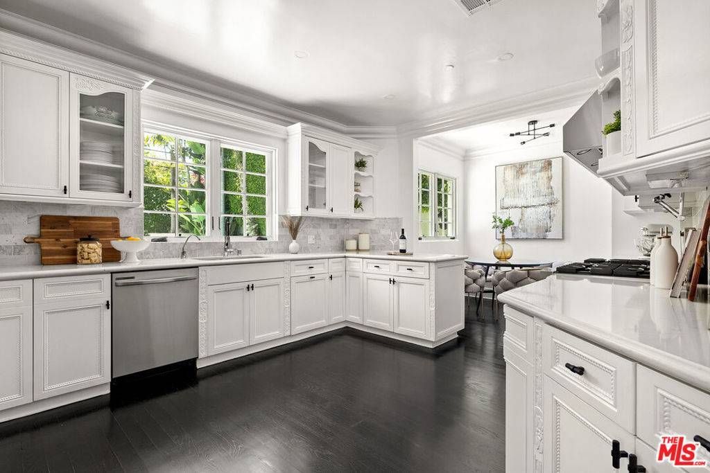 West Hollywood, CA 90048,509 Westmount DR