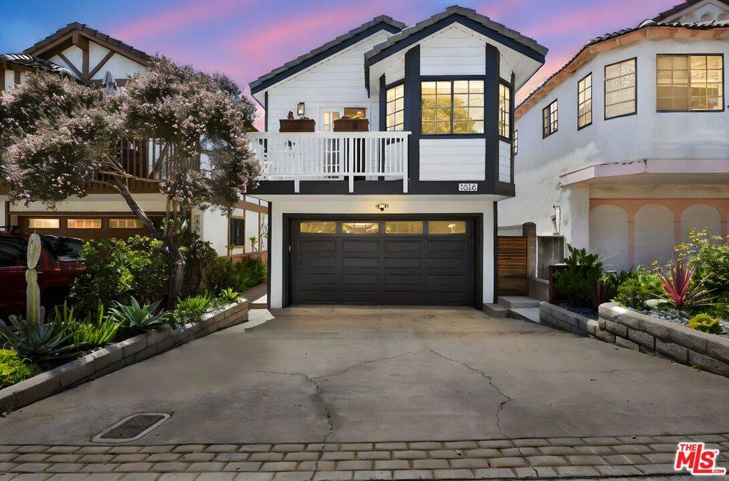 Redondo Beach, CA 90278,1616 Haynes LN