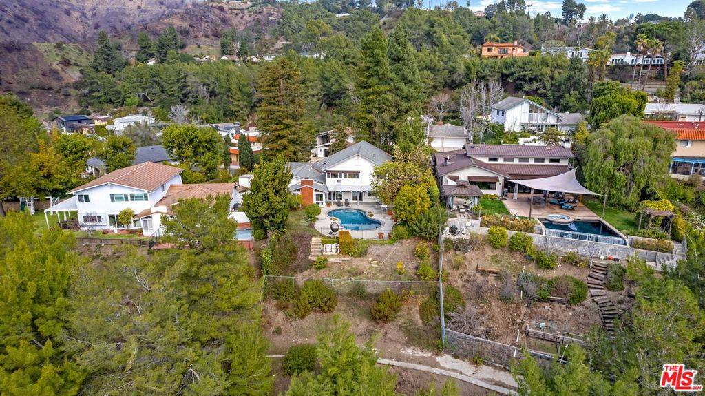 Los Angeles, CA 90049,2501 La Condesa DR