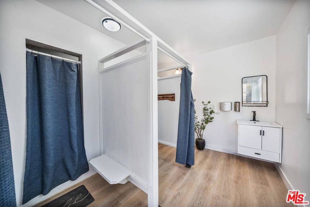 Fallbrook, CA 92028,41322 De Luz RD #2