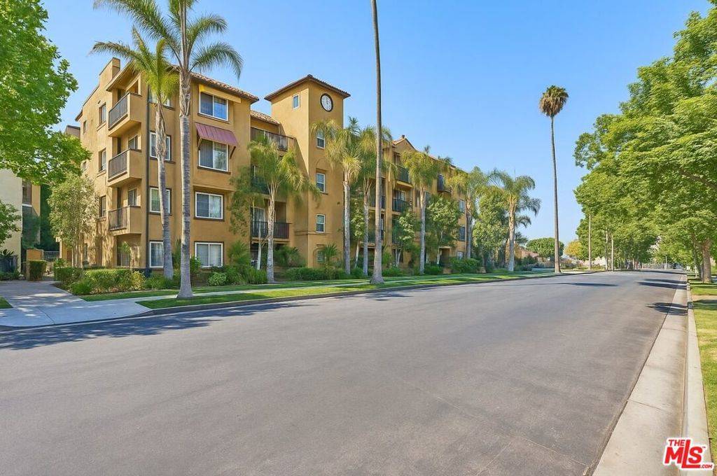 Los Angeles, CA 90019,1401 S St Andrews PL #407