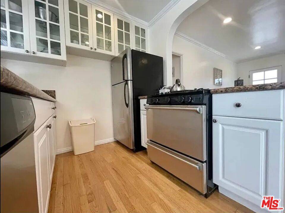 Santa Monica, CA 90403,1134 E Chelsea AVE #C