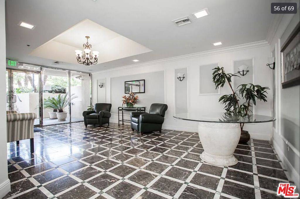 Beverly Hills, CA 90210,405 N Palm DR #301