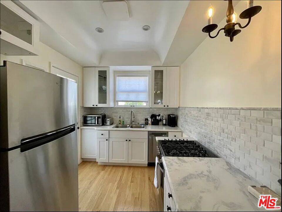 Santa Monica, CA 90402,423 W Ocean AVE