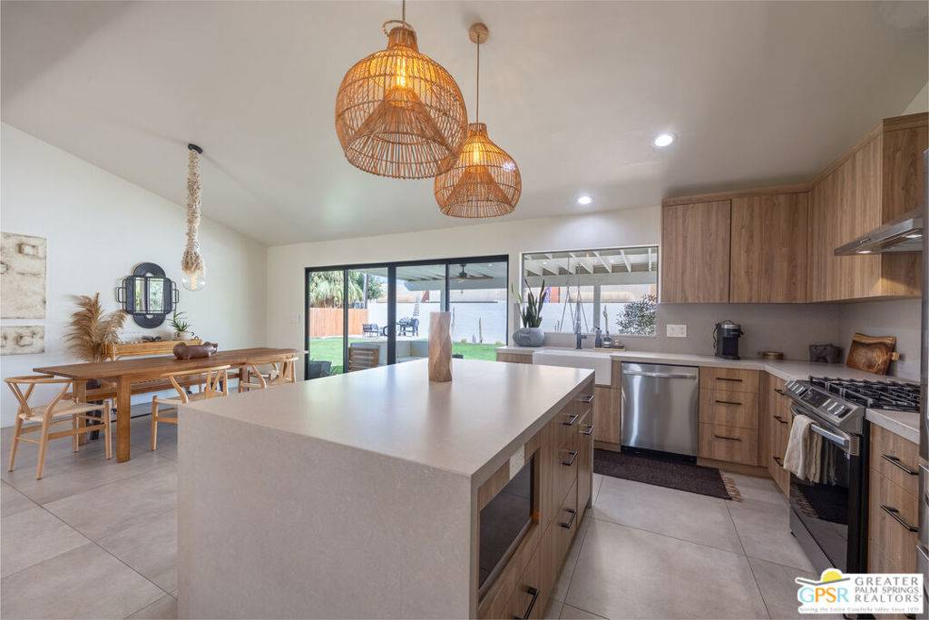 Palm Desert, CA 92260,43740 Acacia DR