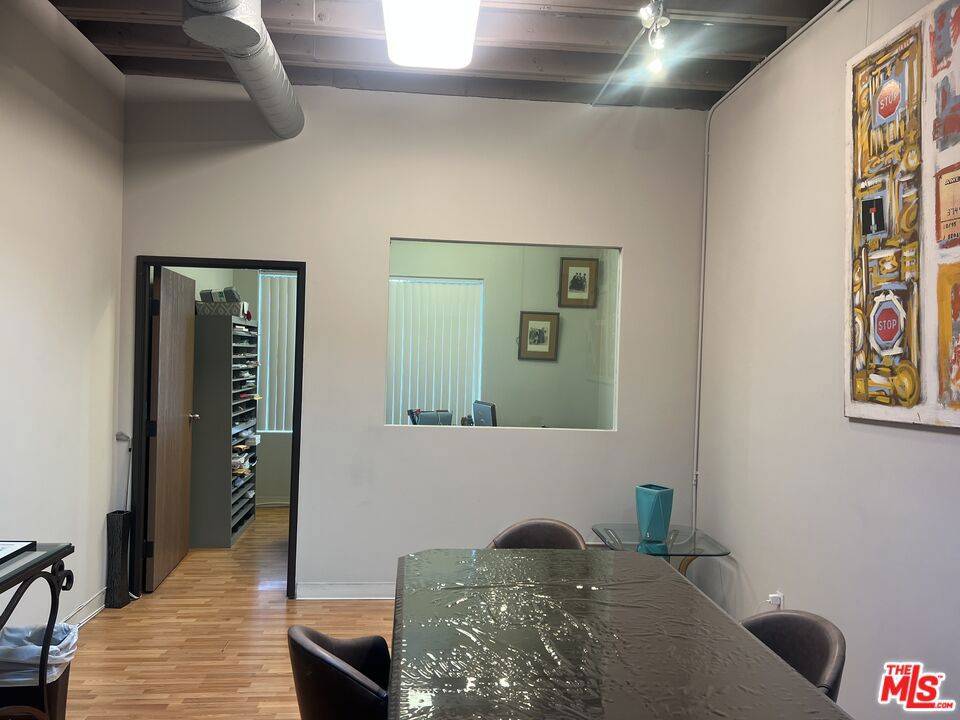 Los Angeles, CA 90025,12207 Wilshire BLVD #202