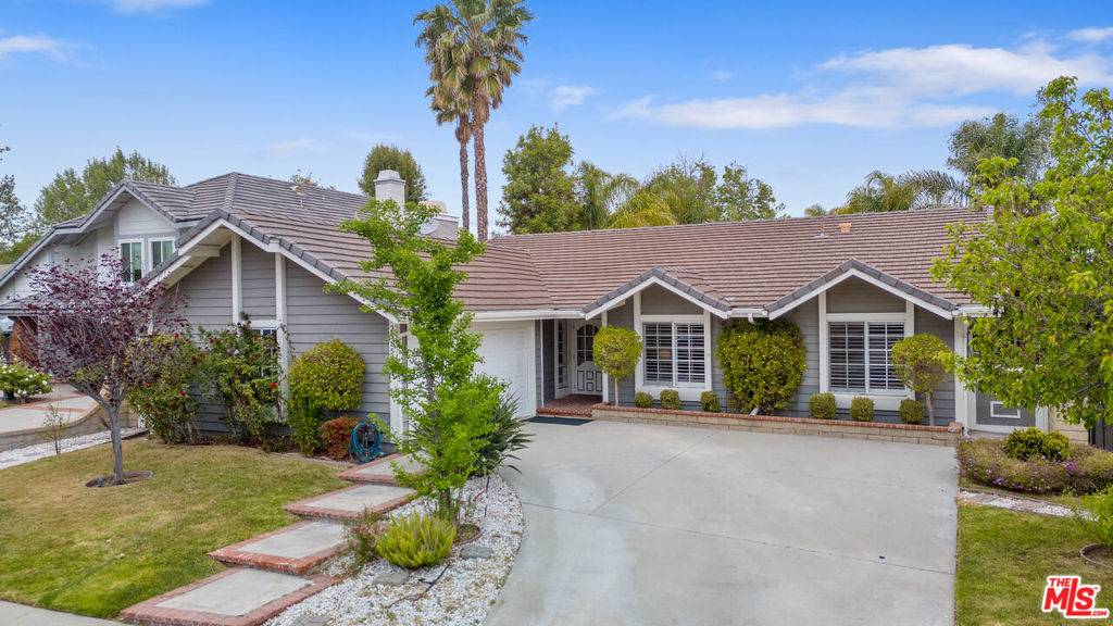 Valencia, CA 91355,25850 Via Candice