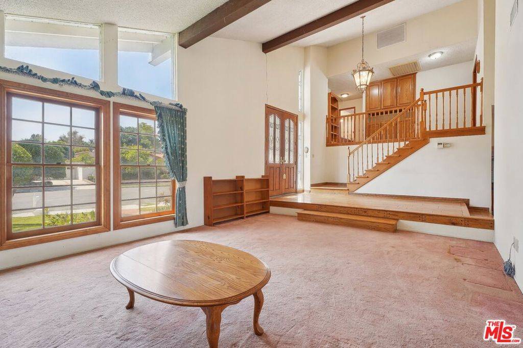 Chatsworth, CA 91311,10714 Sunnybrae AVE