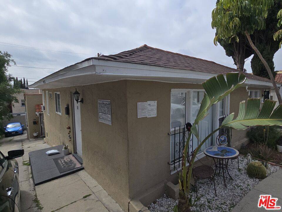 Los Angeles, CA 90029,857 Serrano PL