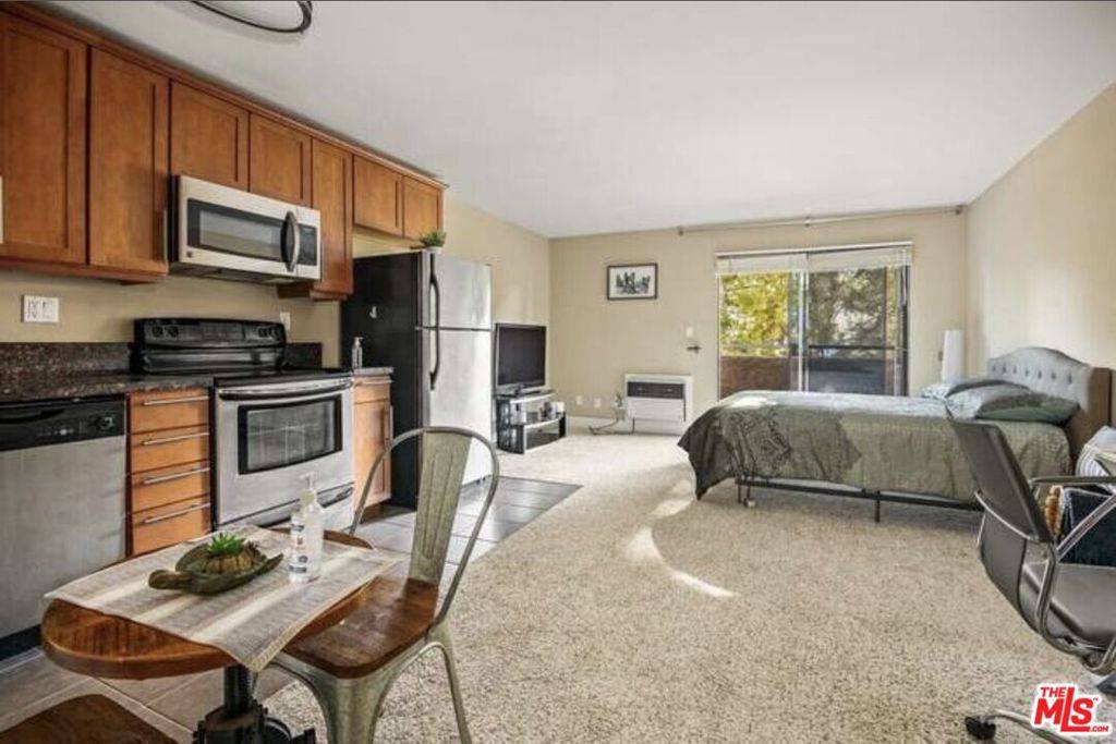 Los Angeles, CA 90024,10982 Roebling AVE #544