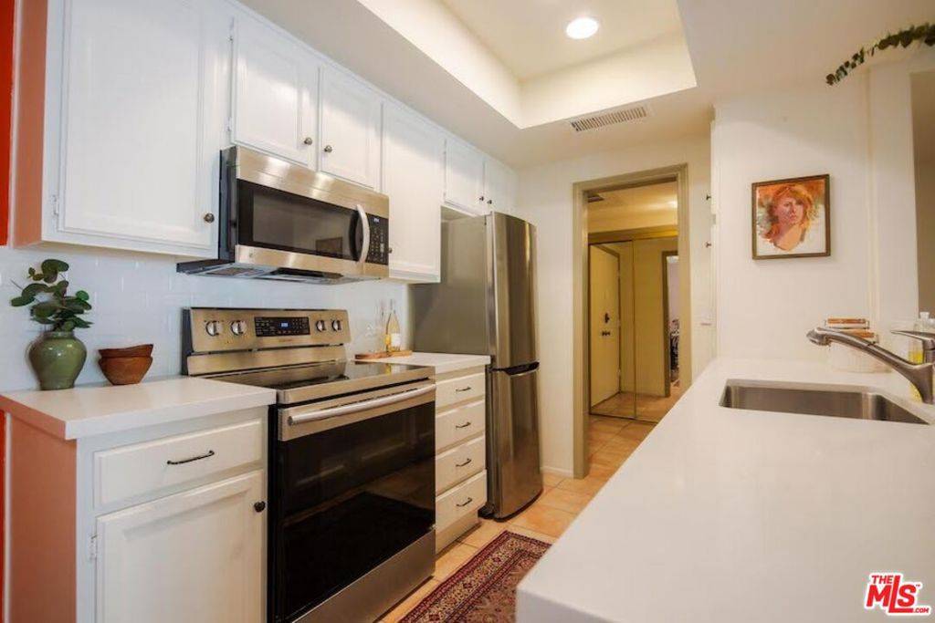 Santa Monica, CA 90403,521 Montana AVE #104