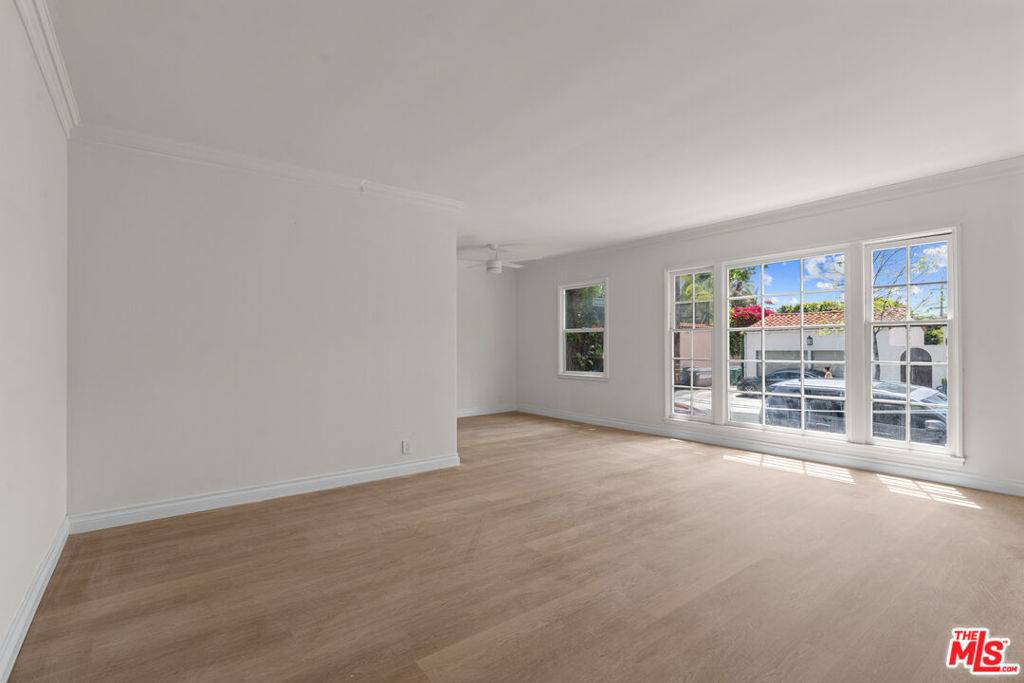 Beverly Hills, CA 90212,148 S Mccarty DR #10