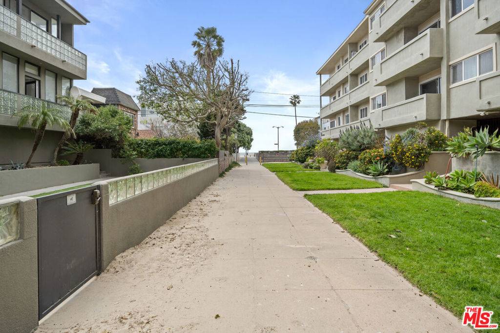 Venice, CA 90291,22 28th PL