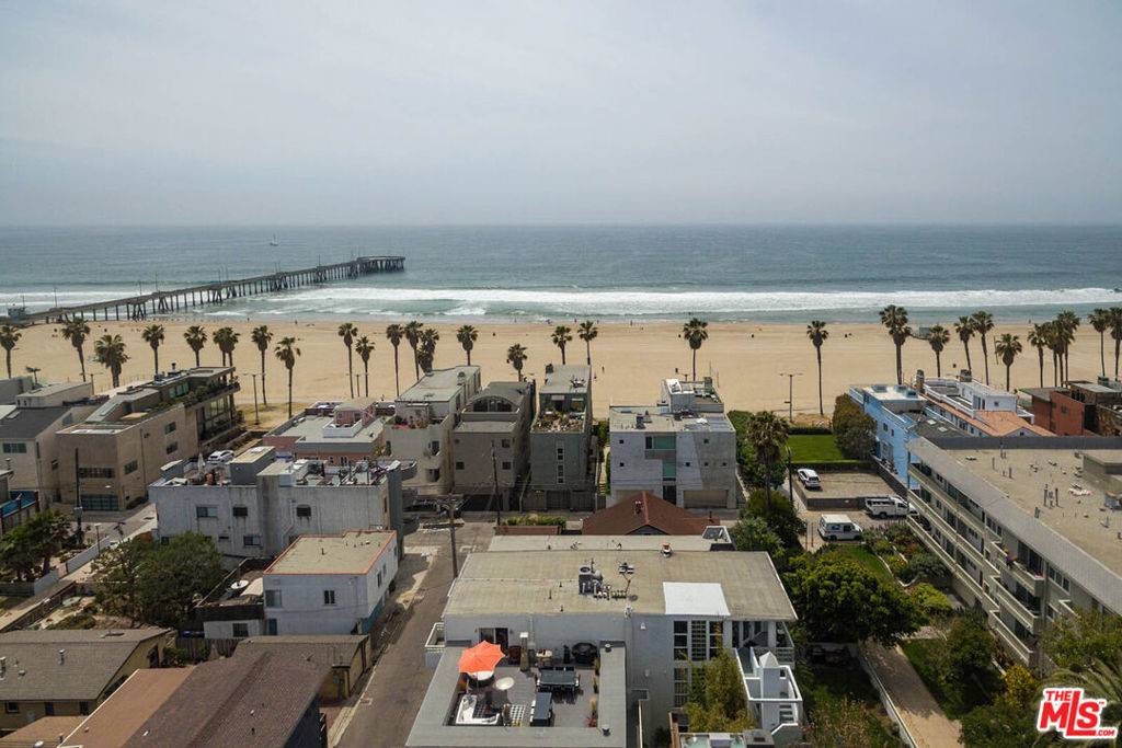 Venice, CA 90291,22 28th PL