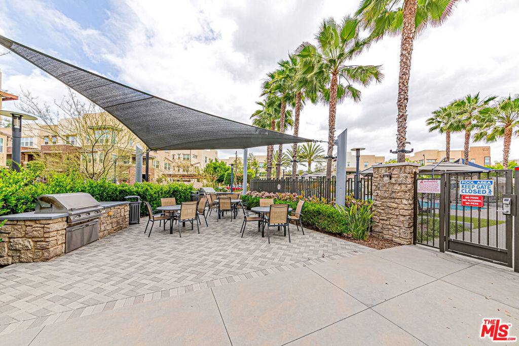 Buena Park, CA 90621,5715 Spring ST