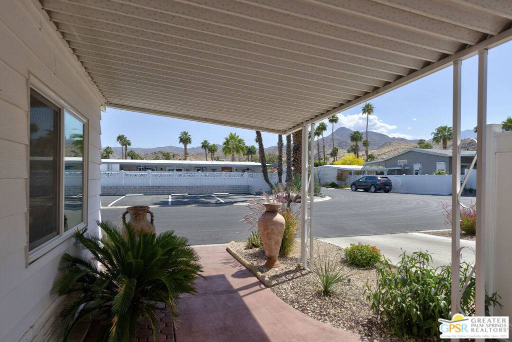 Palm Springs, CA 92264,210 Coyote DR