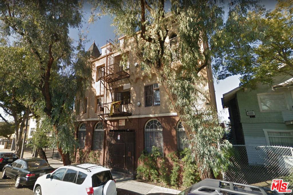 Los Angeles, CA 90006,1117 S Westlake AVE #210