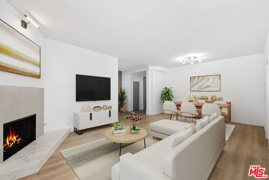 Los Angeles, CA 90068,3480 Barham BLVD #105