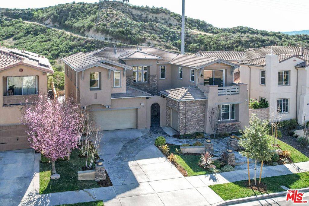 Santa Clarita, CA 91354,28128 ANVIL CT