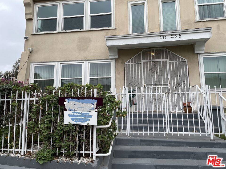 Los Angeles, CA 90019,1275 1/2 E Queen Anne PL