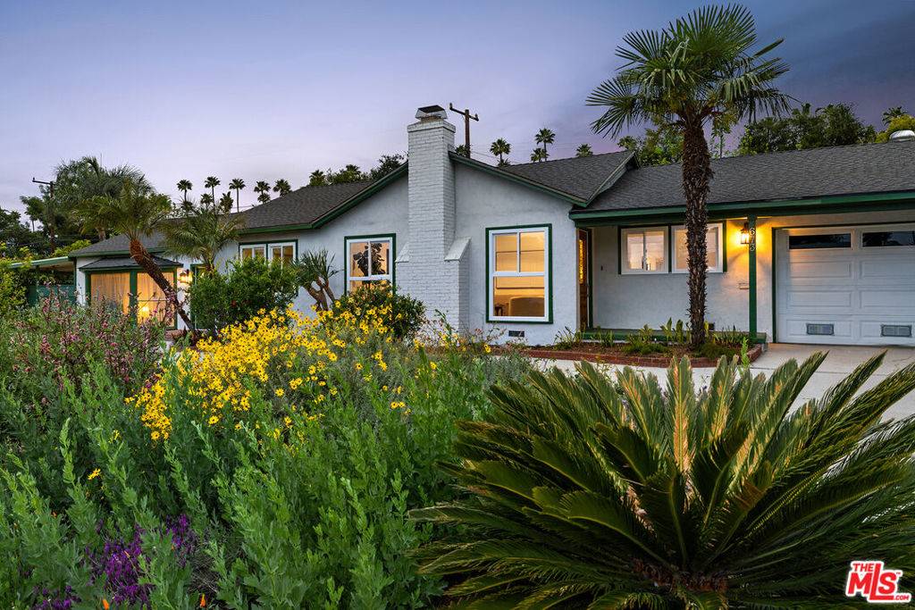 Altadena, CA 91001,673 Stonehurst DR