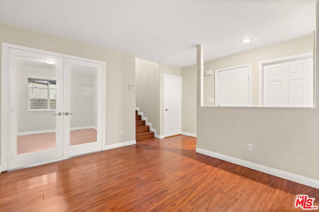 Panorama City, CA 91402,9155 Cedros AVE #1