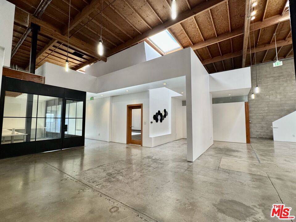 Santa Monica, CA 90404,1648 10th ST