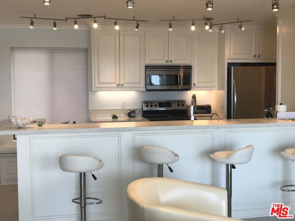 Malibu, CA 90265,26668 SEAGULL WAY #D106