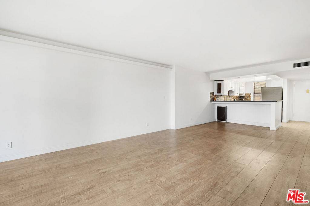 Marina Del Rey, CA 90292,4337 Marina City DR #143