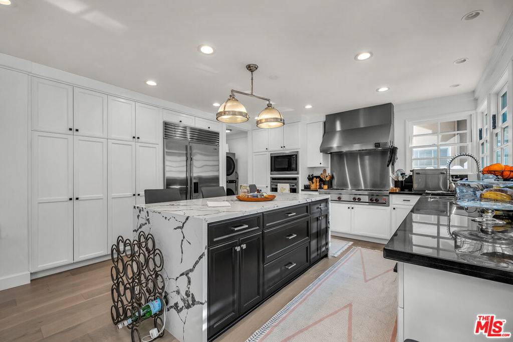 Los Angeles, CA 90024,751 Westholme AVE