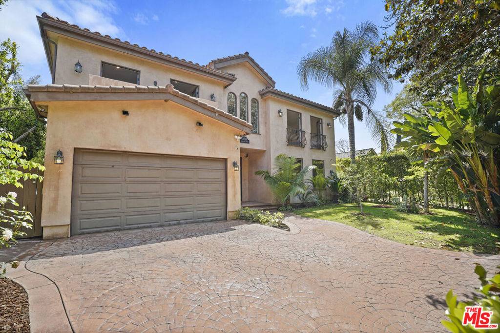 Valley Village, CA 91601,11566 Morrison ST