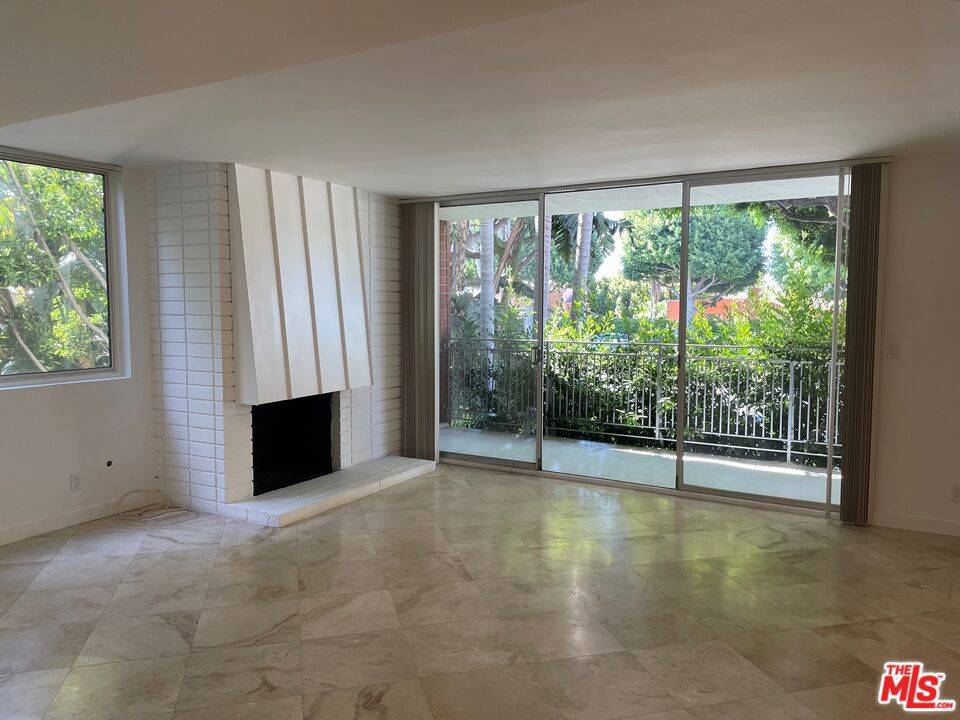 Beverly Hills, CA 90210,9297 Burton WAY #A