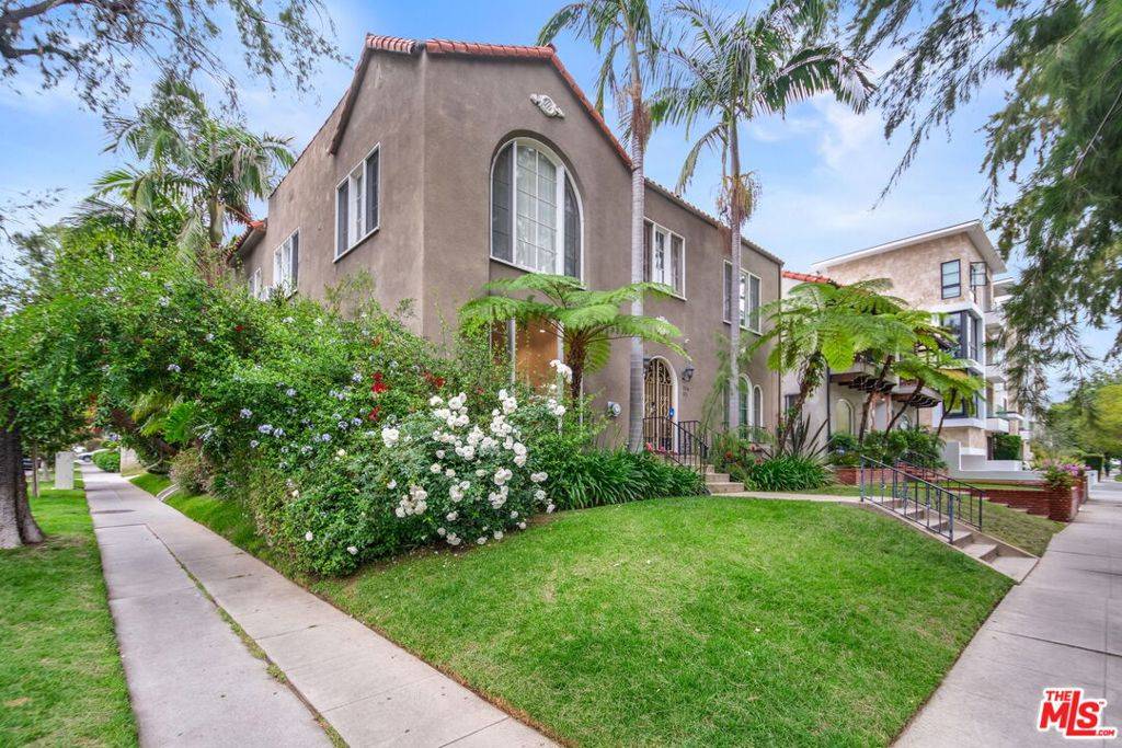 West Hollywood, CA 90048,101 N Clark DR