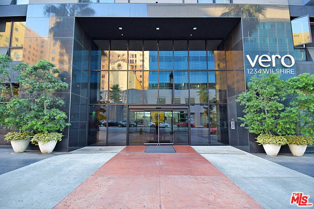 Los Angeles, CA 90017,1234 Wilshire BLVD #401