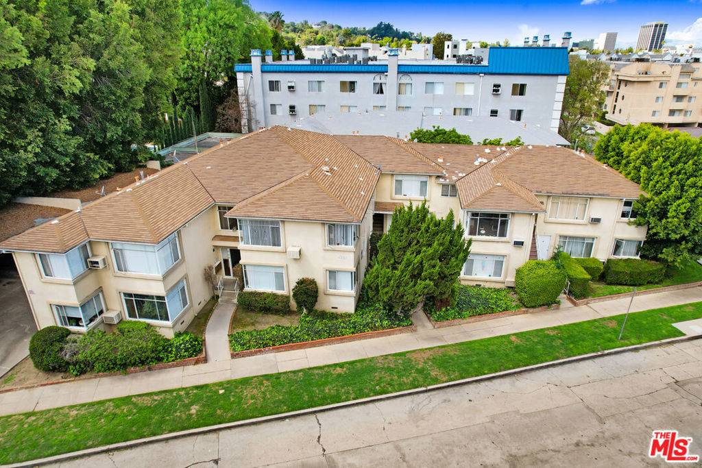 Sherman Oaks, CA 91403,4321 Saugus AVE