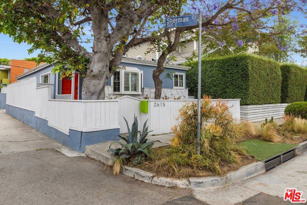 Venice, CA 90291,2615 Beach AVE