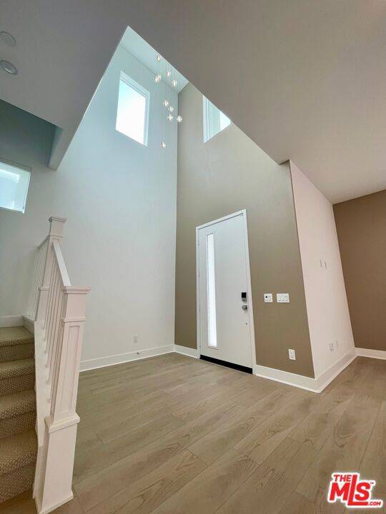 Valencia, CA 91381,26666 Beartown LN