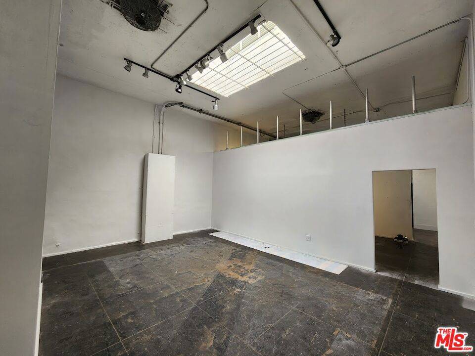 Los Angeles, CA 90017,1222 W 7th ST #1226