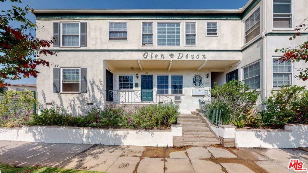Los Angeles, CA 90024,1309 Devon AVE #1309