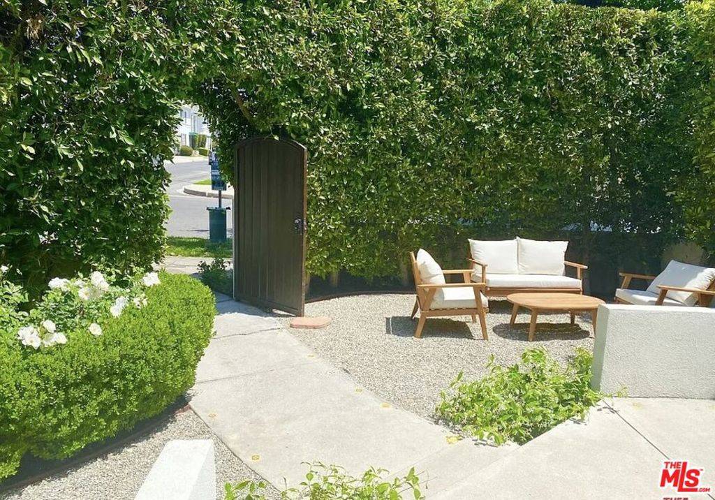 West Hollywood, CA 90069,849 N Alfred DR